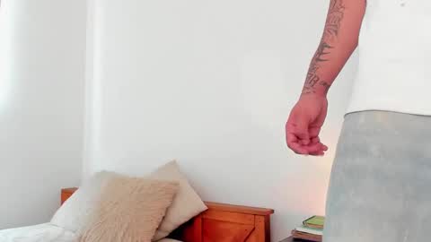 Snapshot of latinevil chatting on February 18, 6:26 pm Mistress Maddie and Master Jordan  online show from February 18, 6:26 pm