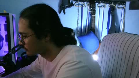 latinincognito online show from January 8, 4:55 am