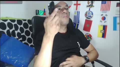 Snapshot of latinmartin254 chatting on July 4, 5:02 am latinmartin254 online show from July 4, 5:02 am