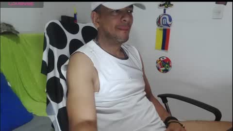 Snapshot of latinmartin254 chatting on July 20, 2:30 pm latinmartin254 online show from July 20, 2:30 pm