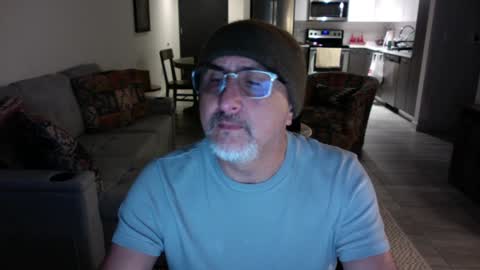 QS - INDEPENDENT MODEL online show from January 29, 5:19 am