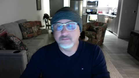 QS - INDEPENDENT MODEL online show from February 9, 4:46 am