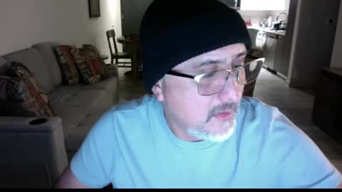 QS - INDEPENDENT MODEL online show from February 26, 6:37 am