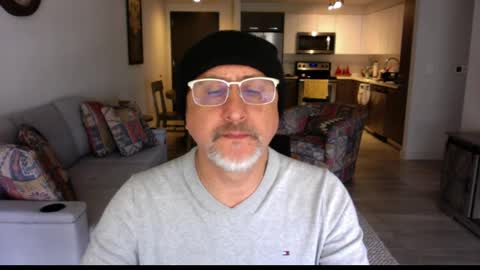 QS - INDEPENDENT MODEL online show from February 26, 5:39 pm