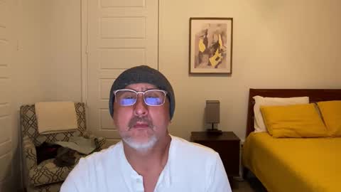 QS - INDEPENDENT MODEL online show from November 9, 3:38 am