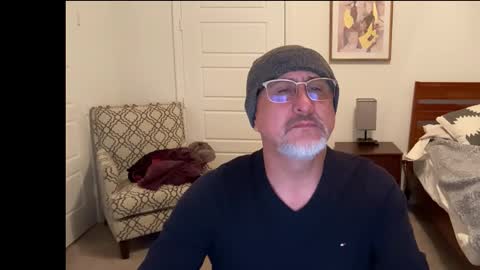 Snapshot of latinnous chatting on January 19, 3:43 am QS - INDEPENDENT MODEL online show from January 19, 3:43 am