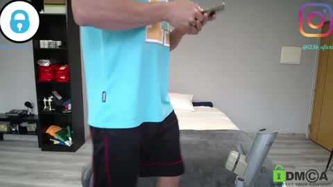 sam online show from April 15, 8:21 am