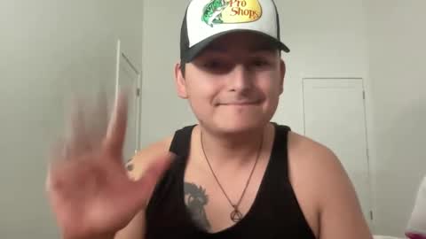 Snapshot of latinolustxx chatting on September 13, 7:19 am LatinoLustxx online show from September 13, 7:19 am