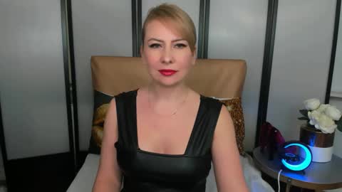 Latoya online show from February 12, 6:08 am