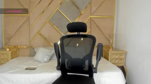 LEANDRO online show from October 26, 2:06 am