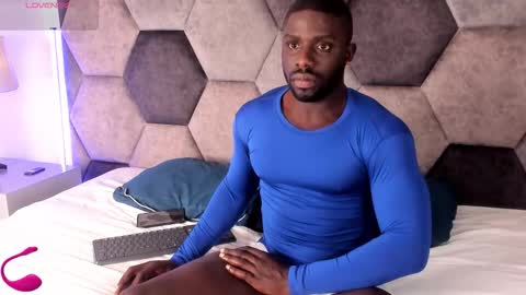 LEANDRO online show from March 17, 3:55 am