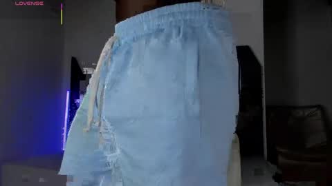 LEANDRO online show from April 15, 4:08 am