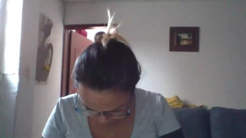 Laura online show from February 25, 1:43 pm