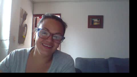 Laura online show from March 3, 6:25 pm