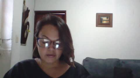 Snapshot of lau16310 chatting on June 18, 12:20 pm Laura online show from June 18, 12:20 pm