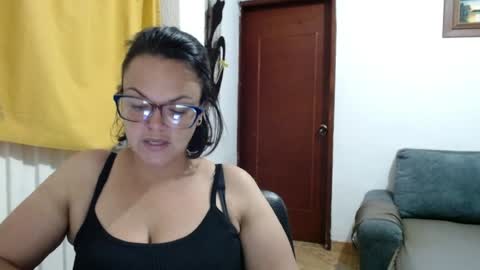 Snapshot of lau16310 chatting on July 15, 11:43 pm Laura online show from July 15, 11:43 pm