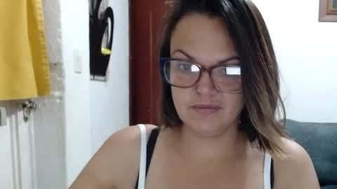 Snapshot of lau16310 chatting on July 19, 1:59 pm Laura online show from July 19, 1:59 pm