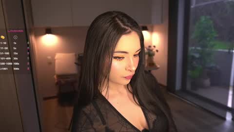 Snapshot of lau__1 chatting on June 7, 9:29 pm IG 1lau 1 X 1lau 1 online show from June 7, 9:29 pm