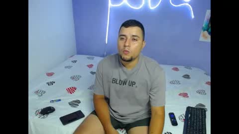 lau_zimmerman19 online show from May 12, 4:09 am
