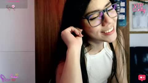 laujgray online show from January 8, 6:10 pm