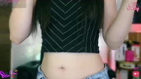 laujgray online show from May 8, 11:59 am