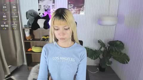 laukyubey1 online show from March 23, 7:51 pm