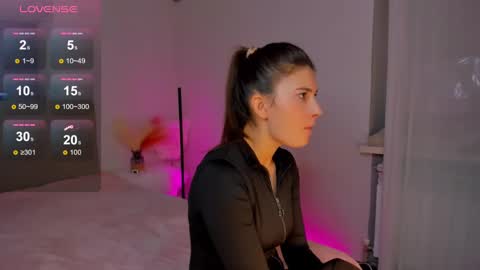 Laura online show from February 18, 9:32 am