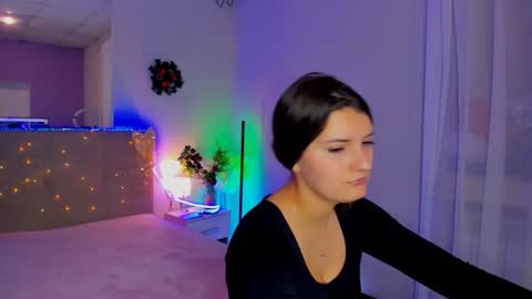 Laura online show from January 5, 5:27 pm