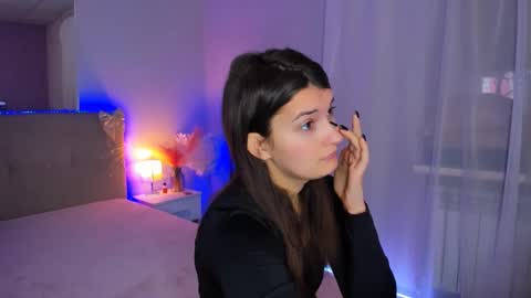 Laura online show from February 22, 6:13 am