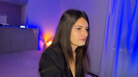 Laura online show from May 27, 5:04 am