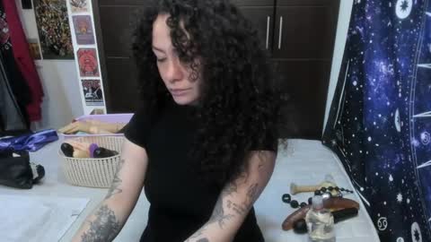  Wen  online show from April 21, 3:39 pm