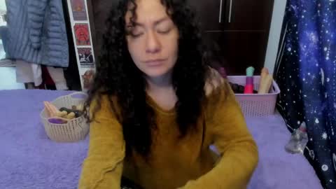 Snapshot of laura_anal_ chatting on May 12, 12:46 pm Wen online show from May 12, 12:46 pm