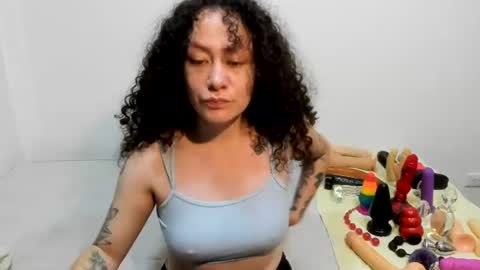 Snapshot of laura_anal_ chatting on June 12, 8:19 pm Wen online show from June 12, 8:19 pm