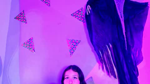 laura_and_kevin online show from October 27, 1:48 pm