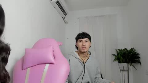 laura_and_kevin online show from January 10, 7:48 pm