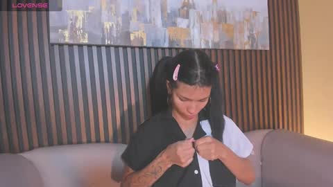 Snapshot of laura_aristizabal_19 chatting on October 8, 12:36 pm Laura online show from October 8, 12:36 pm