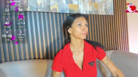 Snapshot of laura_aristizabal_19 chatting on October 9, 12:47 pm Laura online show from October 9, 12:47 pm