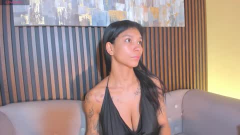Snapshot of laura_aristizabal_19 chatting on October 19, 1:12 pm Laura online show from October 19, 1:12 pm