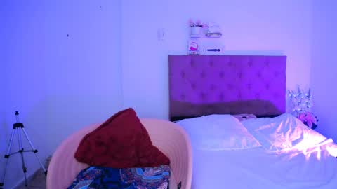 LAURA online show from January 10, 10:04 pm