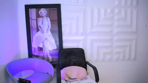 LAURA online show from September 25, 3:49 pm