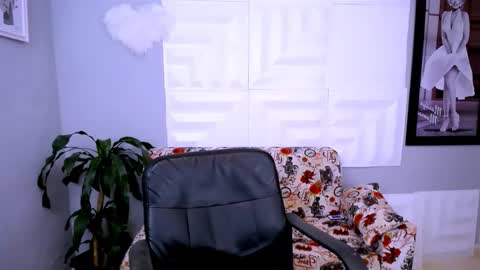 LAURA online show from March 5, 5:53 pm