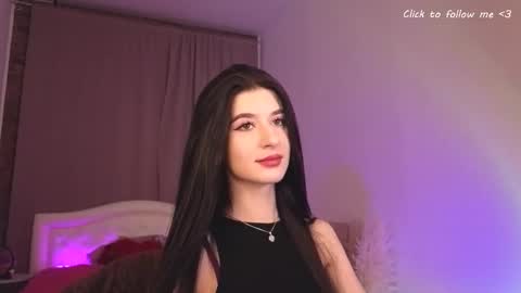 Laura online show from November 23, 7:57 pm