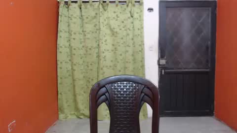 CALL ME LOVE  LAURA online show from January 18, 3:53 am