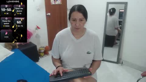 laura_foxx2379 online show from September 24, 12:47 am