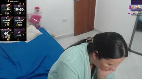 laura_foxx2379 online show from November 2, 3:09 am