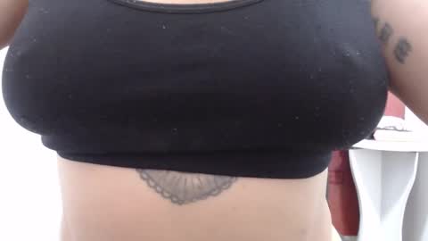 Snapshot of laura_hotyy chatting on September 23, 1:36 pm  Laura  online show from September 23, 1:36 pm