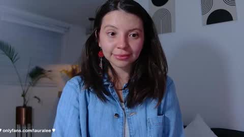 Laura Lee. online show from January 16, 2:15 am