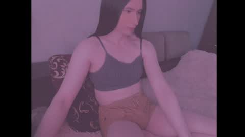 Snapshot of laura_night_byte chatting on June 17, 5:32 am laura_night_byte online show from June 17, 5:32 am