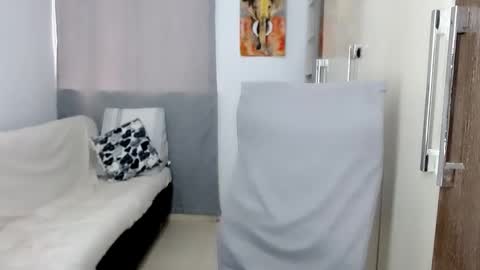 Laura online show from January 8, 9:17 pm