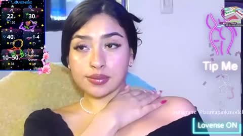 laura_pink01 online show from February 11, 4:01 pm